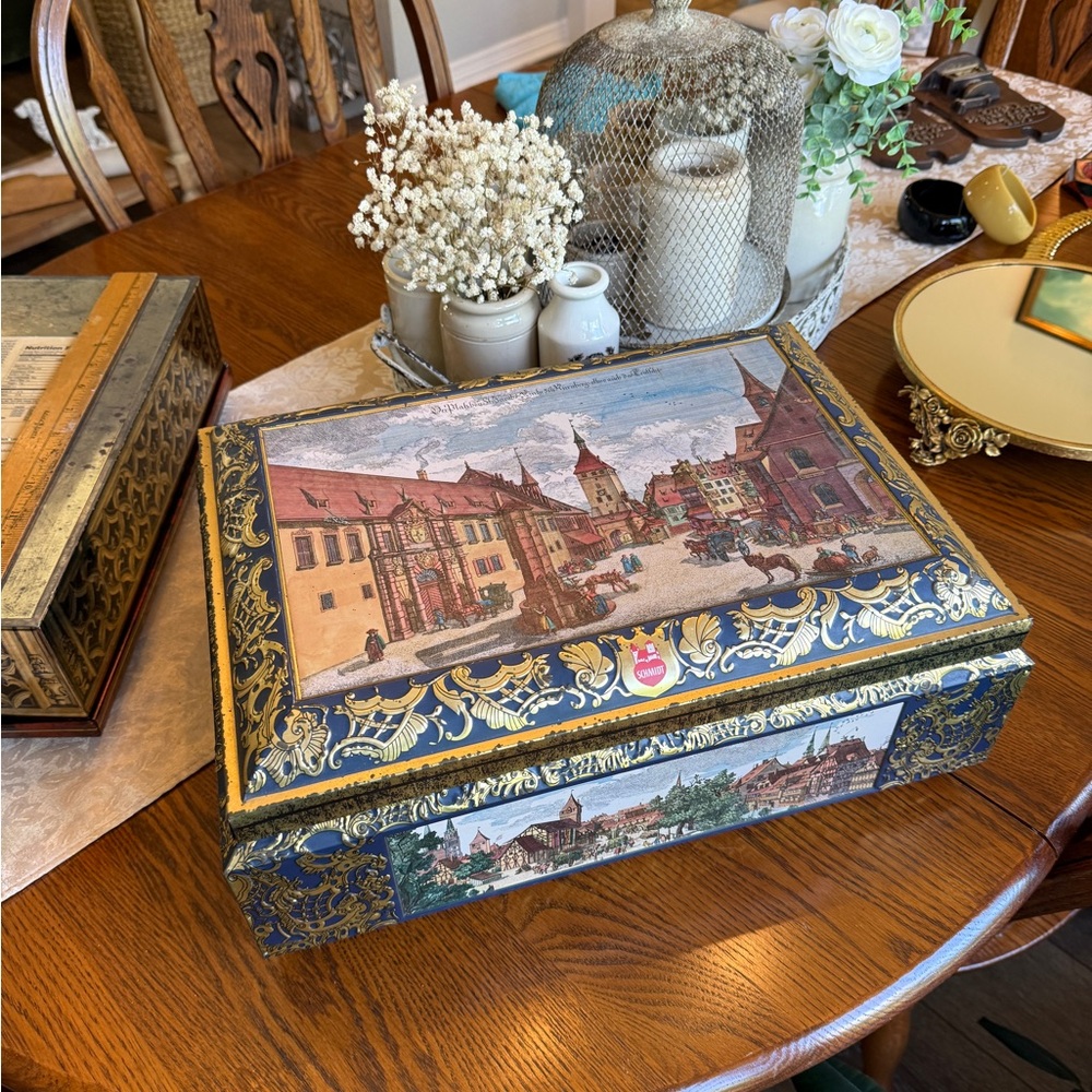 2 Large Vintage Decorative Castle Tins made in Germany - Picture 10 of 15